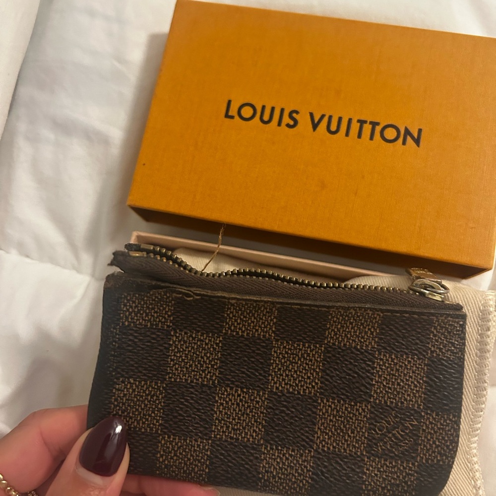 Louis Vuitton Brown Checkered Pouch Authentic - Picture 2 of 7